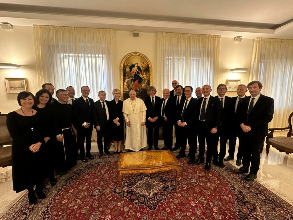 Papa Francesco: De Luise, se ne va punto di riferimento per credenti e non credenti. La sua voce una guida preziosa anche per il mondo delle imprese
