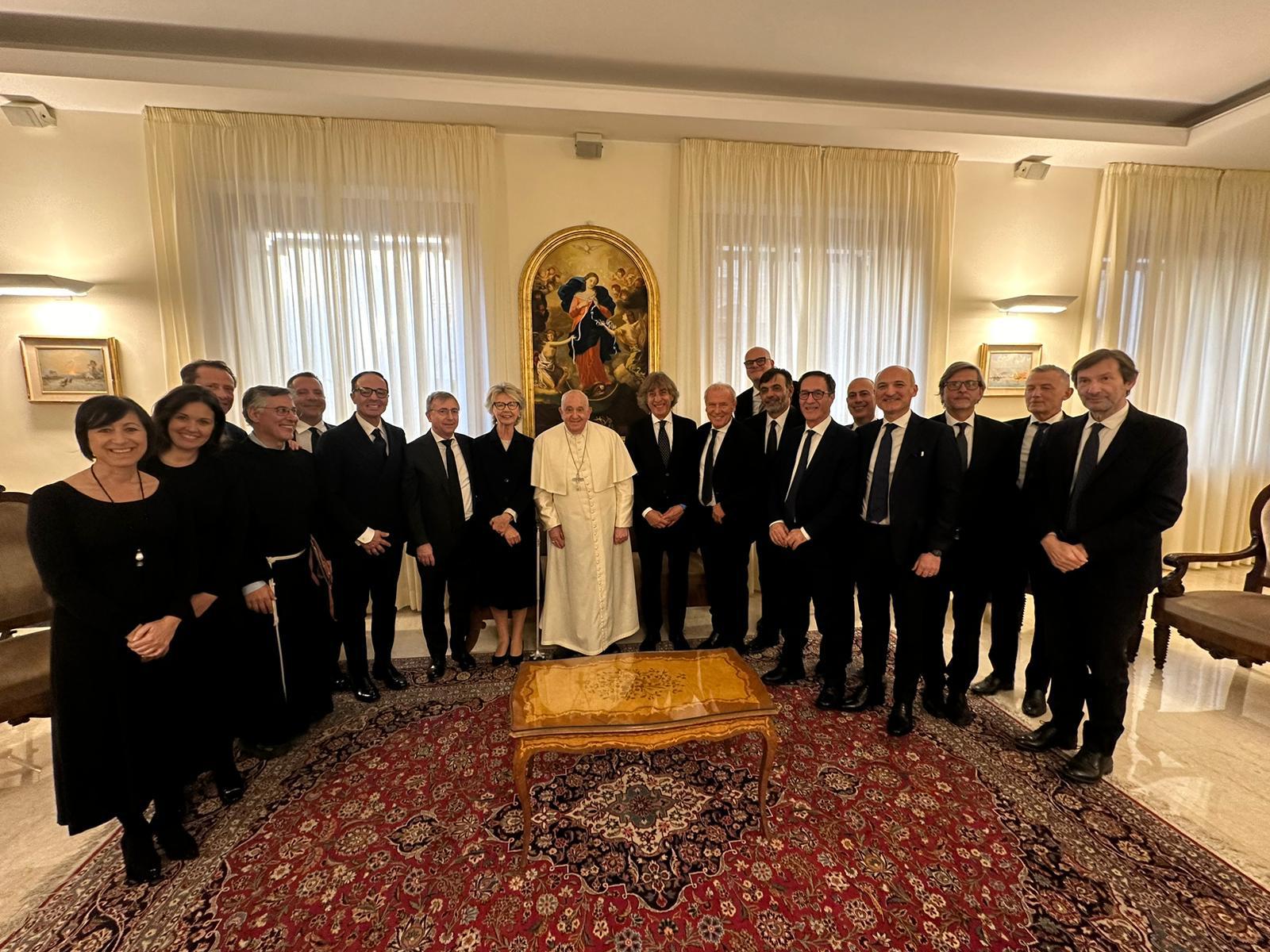 Papa Francesco: De Luise, se ne va punto di riferimento per credenti e non credenti. La sua voce una guida preziosa anche per il mondo delle imprese